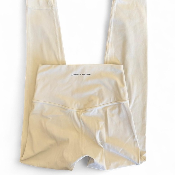 Another Version Second Skin Leggings Bone Medium - Picture 4 of 6